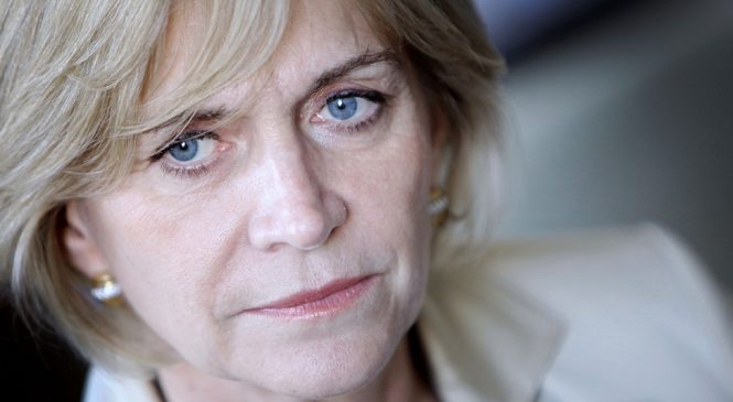 Evelyn Matthei desmemoriada, dijo que «nunca fue pinochetista y que su padre, tampoco».