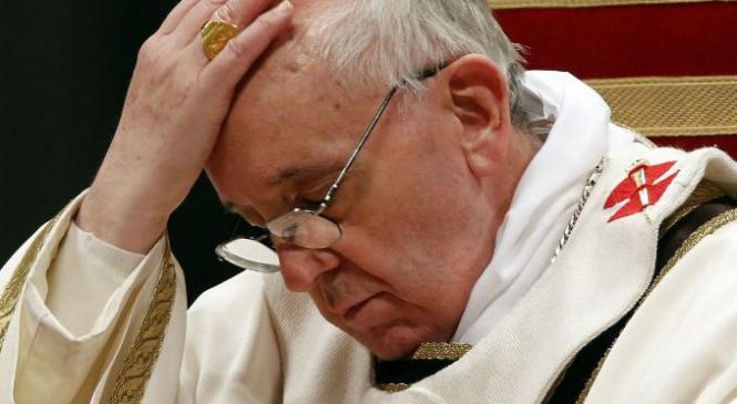 Primera reunión del Papa con obíspos, concluye con un llamado a orar y reflexión