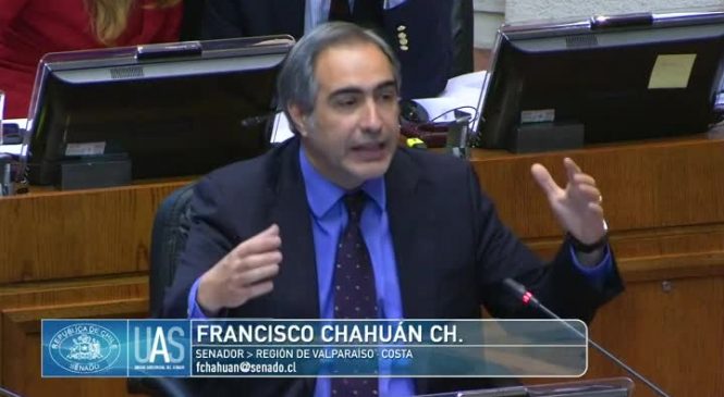 Francisco Chahuán sacó la voz y luego se arrepintió. Ahora, analiza acciones legales por filtración de sus dichos.